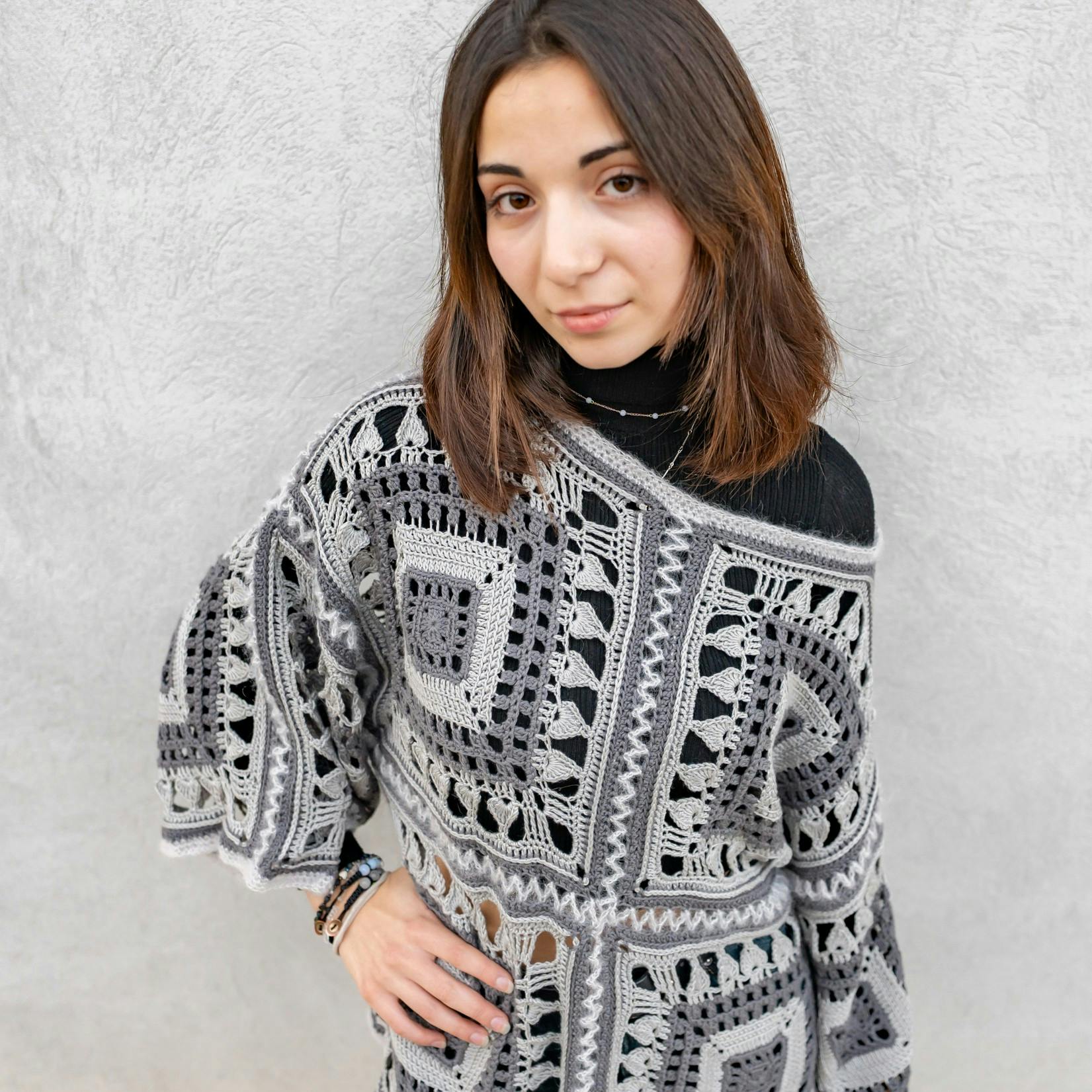 Camellia - Top | Patterns | - Hobbii.com Camellia - Top | Patterns | - Hobbii.com